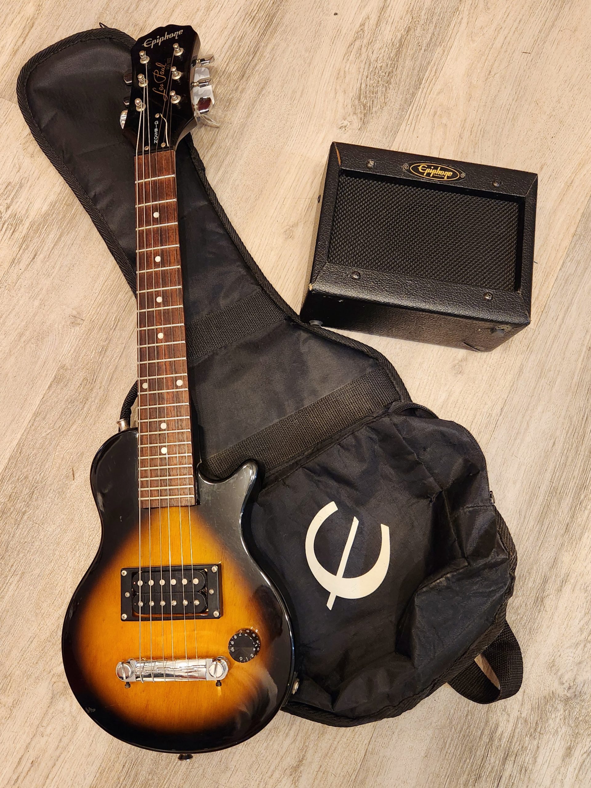Epiphone Les Paul Pee-Wee w/ Amp - Spaceman Music