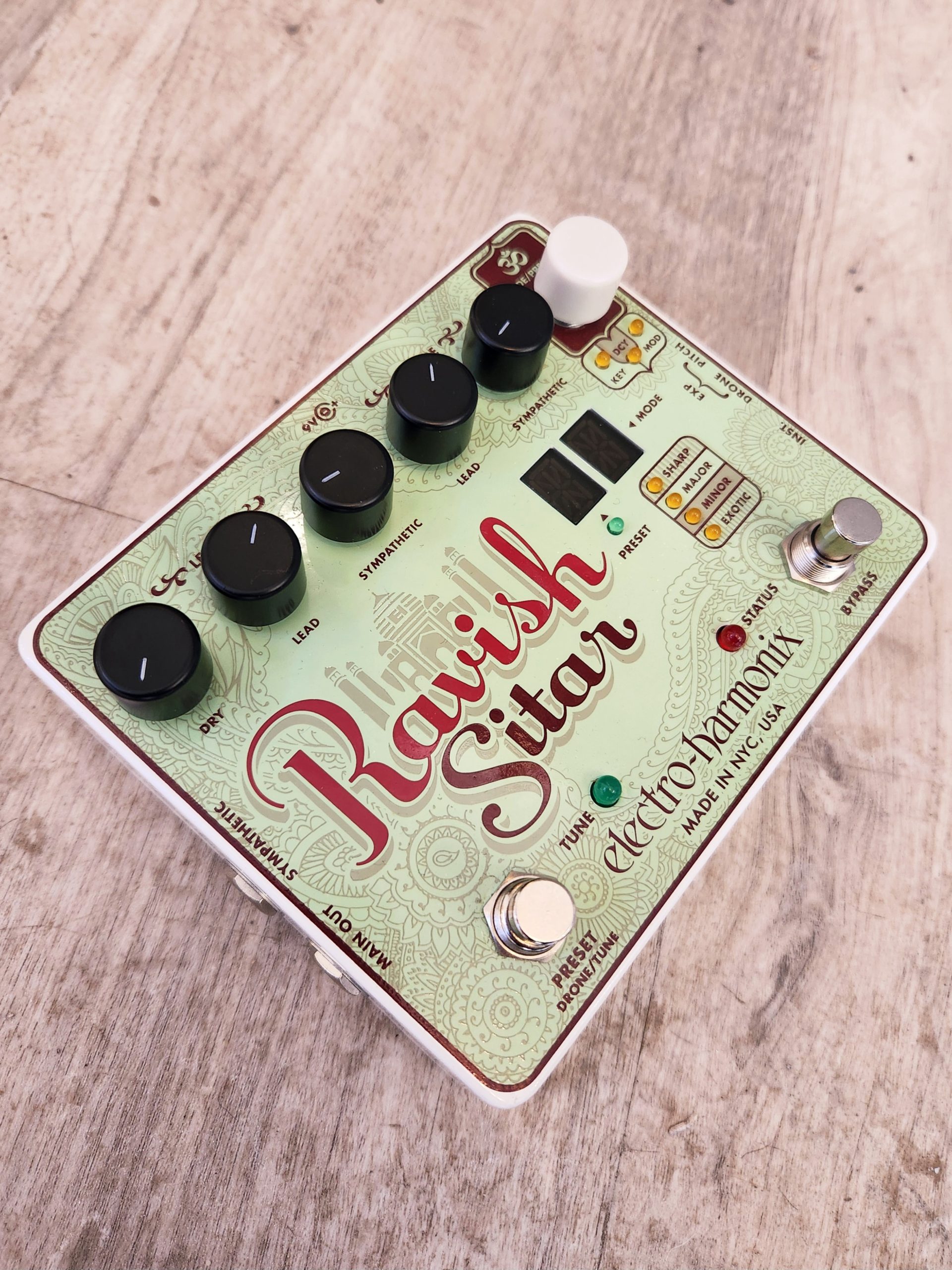 Electro-Harmonix Ravish Sitar