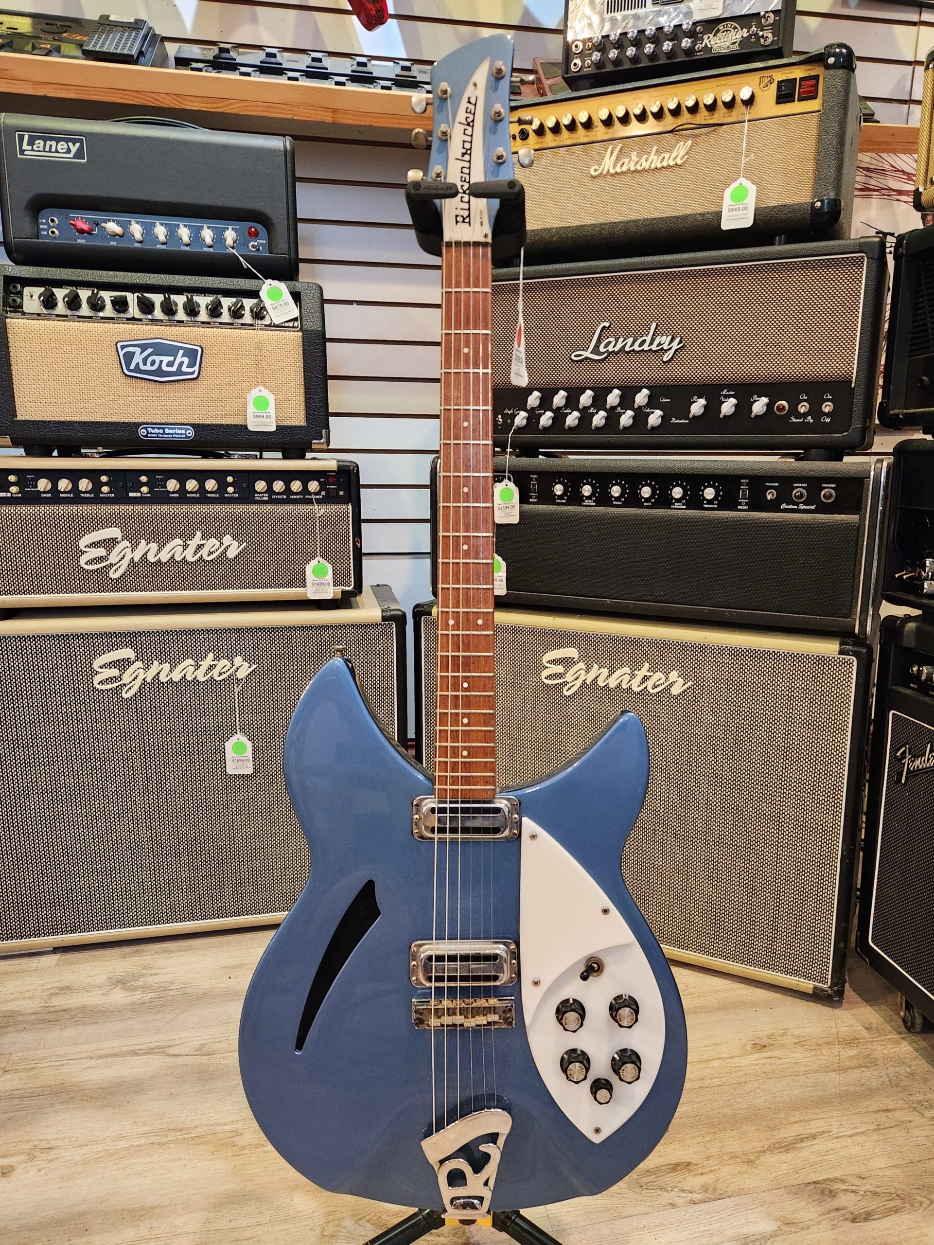 Rickenbacker 330 - 1966