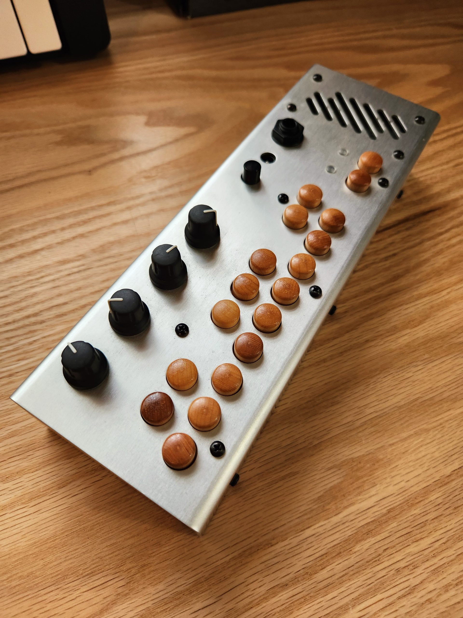 Critter & Guitari: 201 Pocket Piano